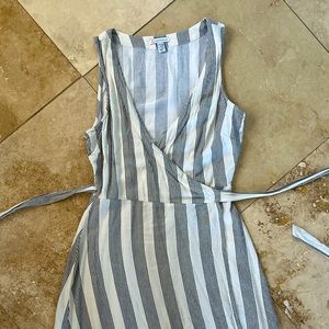 SISSTREVOLUTION Maya Wrap Dress XS